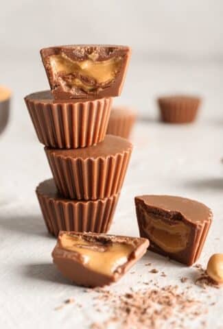 Keto candy like chocolate peanut butter cups