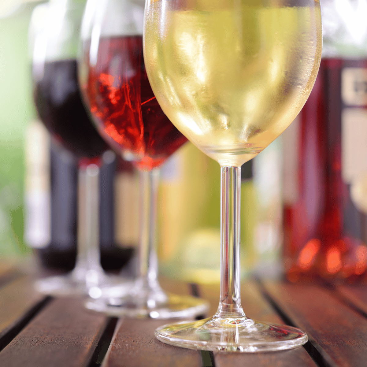 14 Best Keto Wines (Low Carb Guide To Wine)