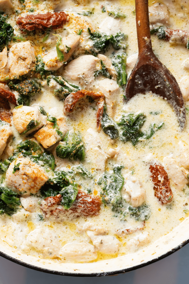 17 Quick & Easy Keto Chicken Casserole Recipes