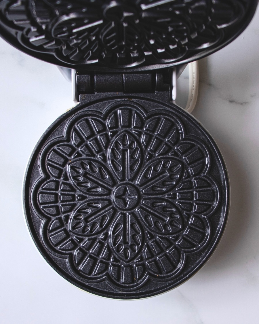 close-up of the bottom part of pizzelle maker