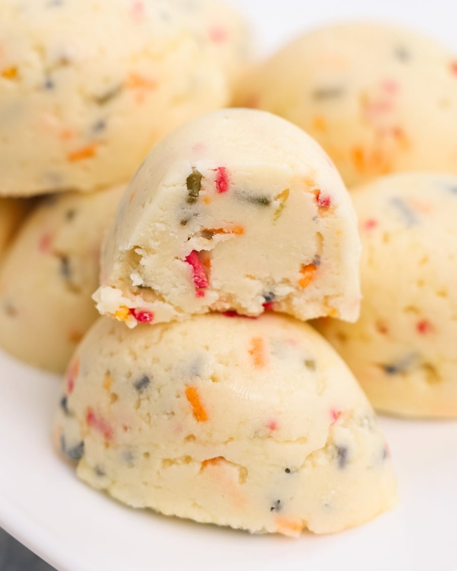 Protein Easter Eggs bite